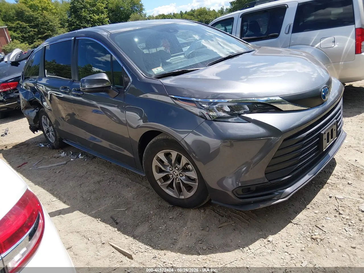 Toyota Sienna Le 2025
