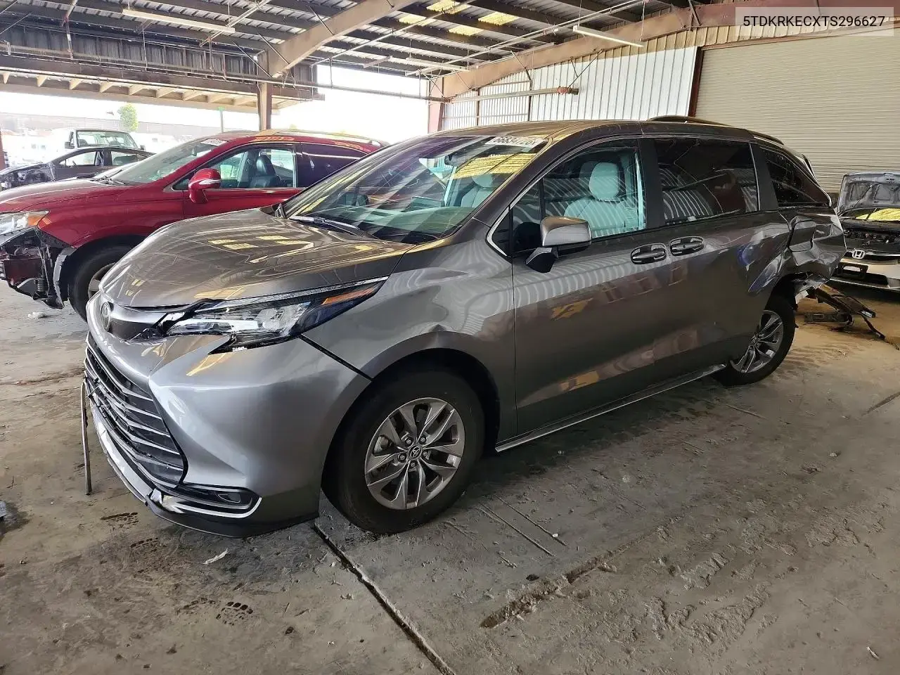 Toyota Sienna Le 2026