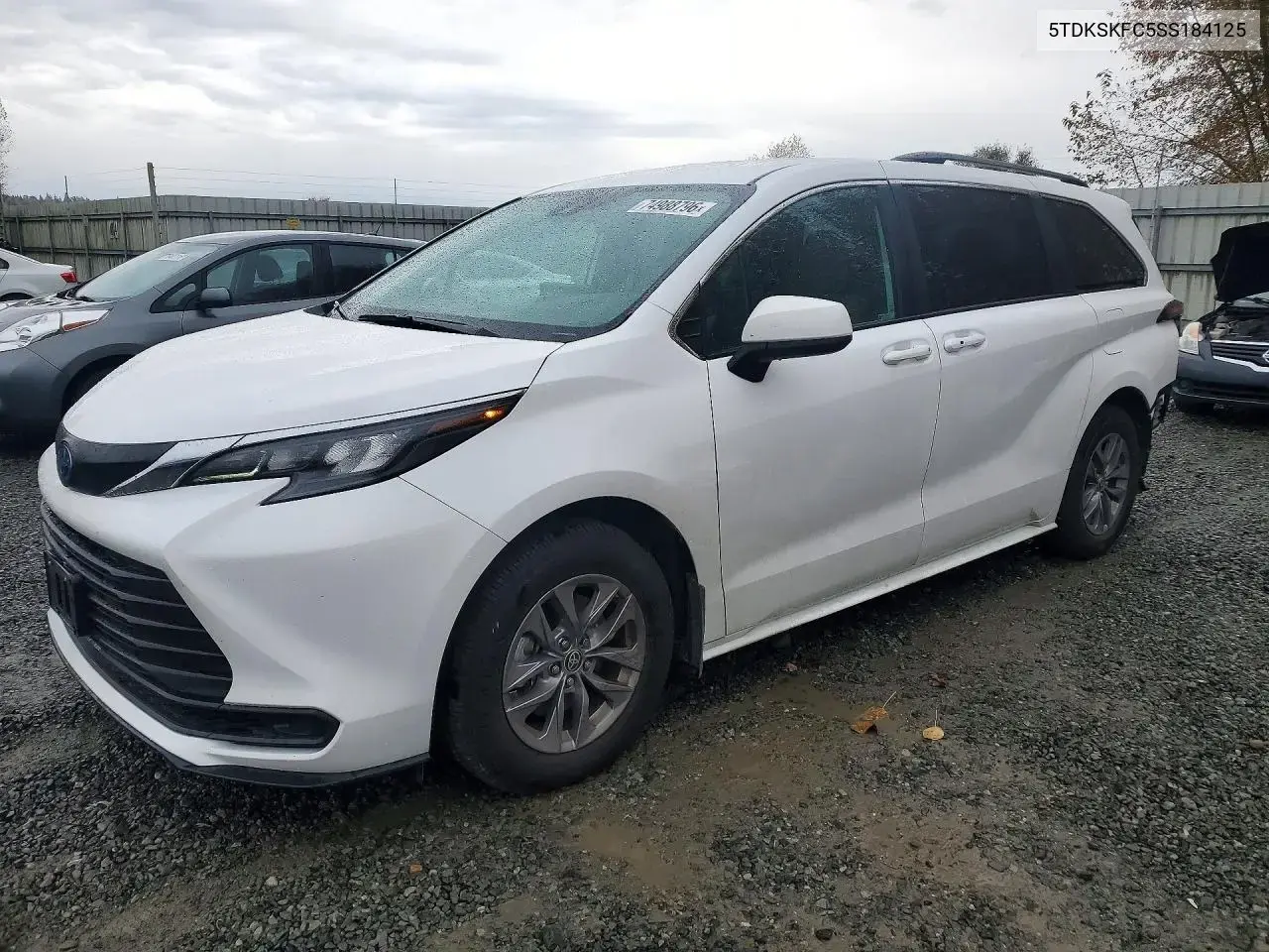 Toyota Sienna Le 2025