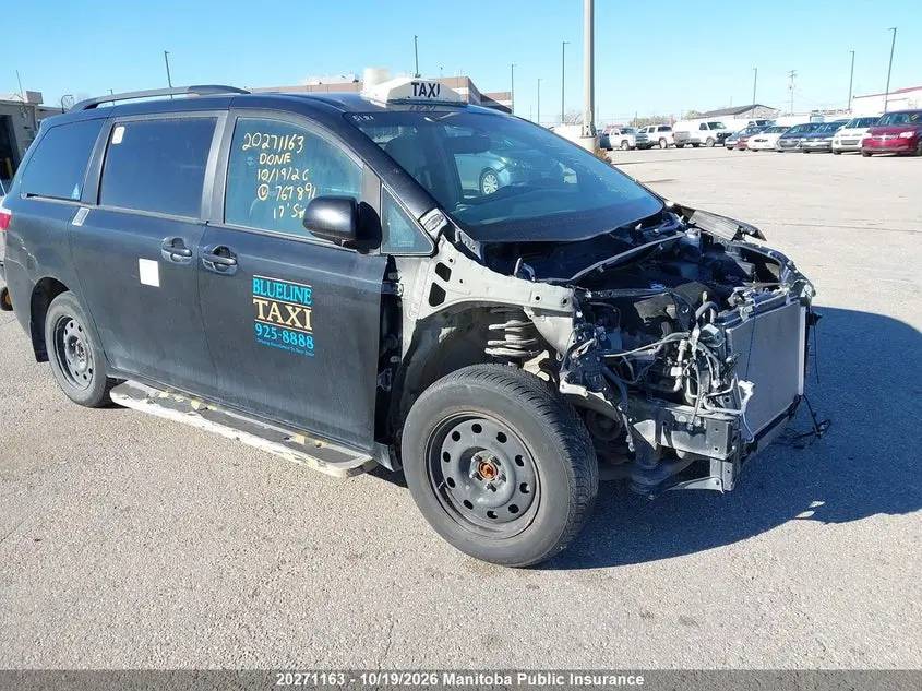 Toyota Sienna Le V6 2017