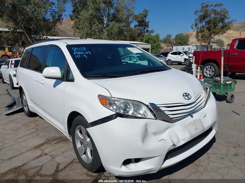 Toyota Sienna Le 8 Passenger 2017