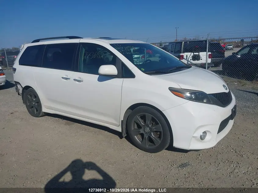 Toyota Sienna Se 8 Passenger 2017