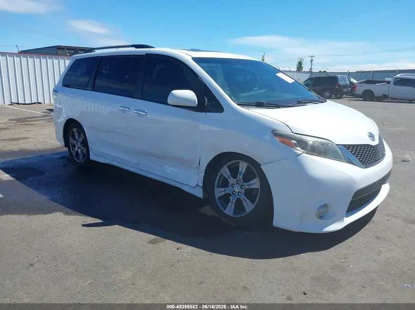 Toyota Sienna Se 8 Passenger 2017