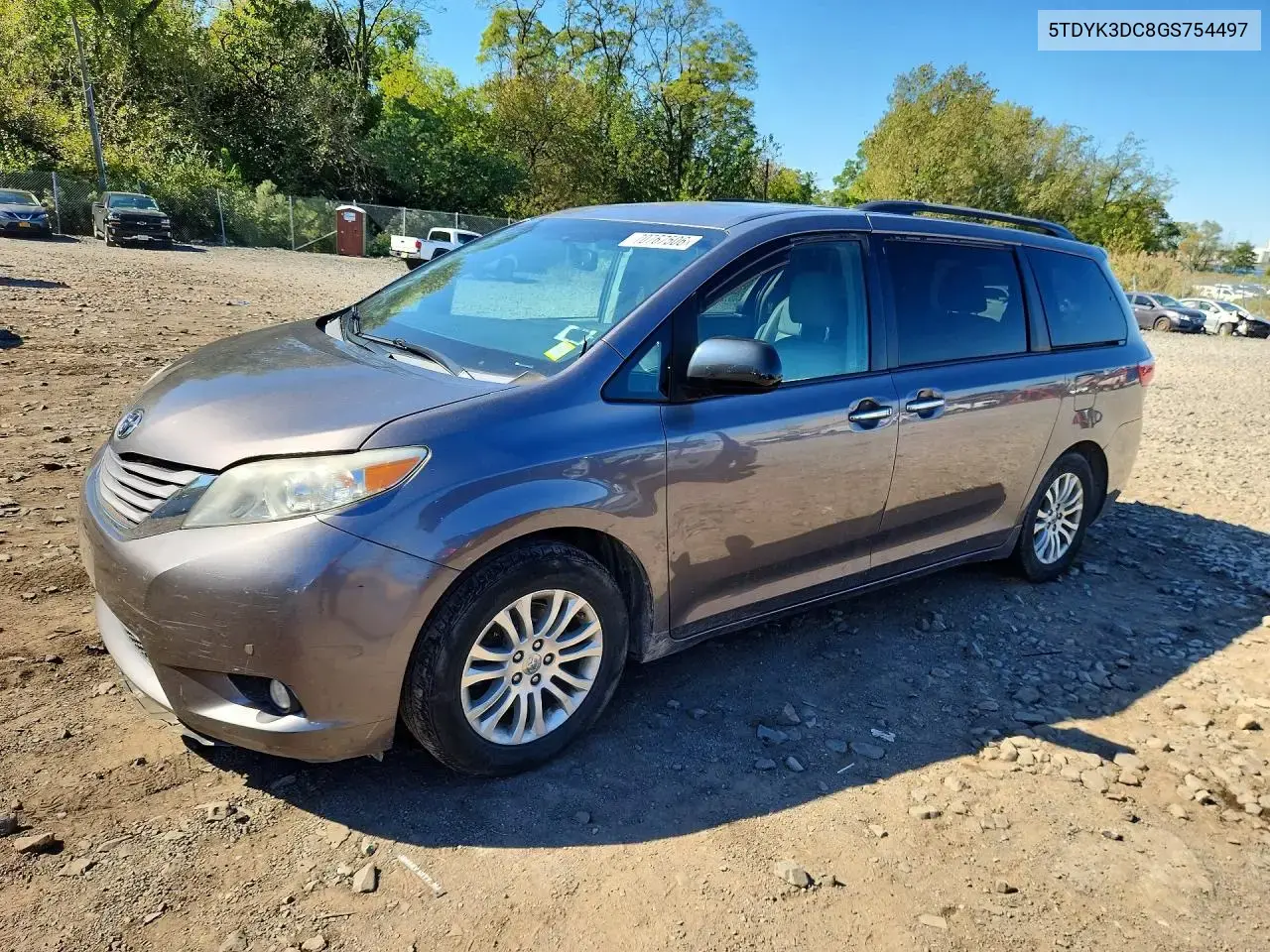 Toyota Sienna Xle 8-Passenger 2016
