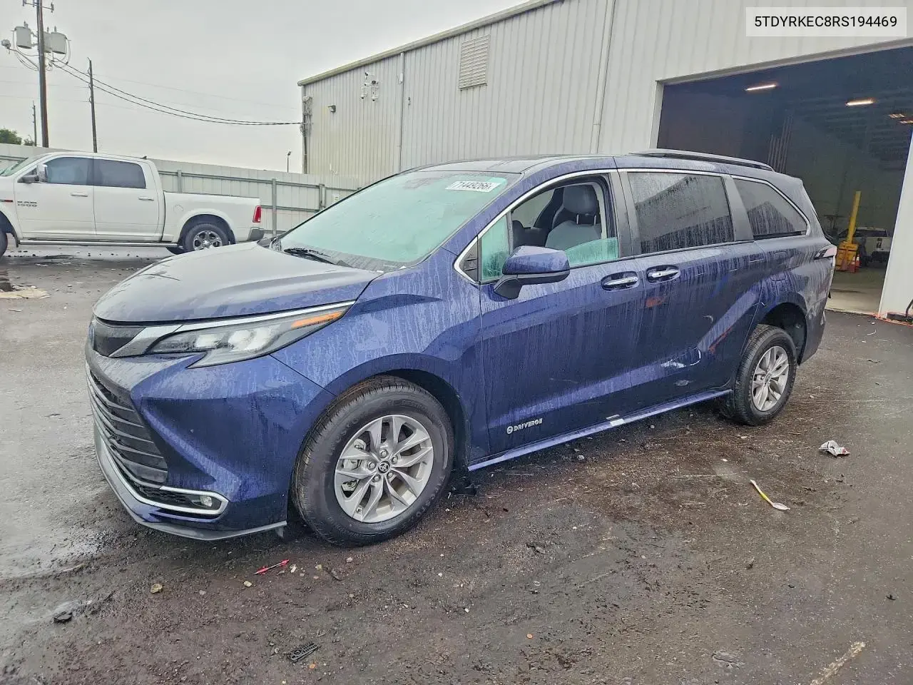 Toyota Sienna Xle 2024
