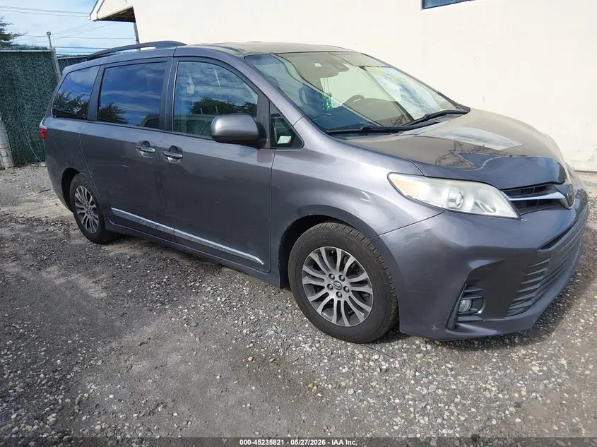 Toyota Sienna Xle 8 Passenger 2019