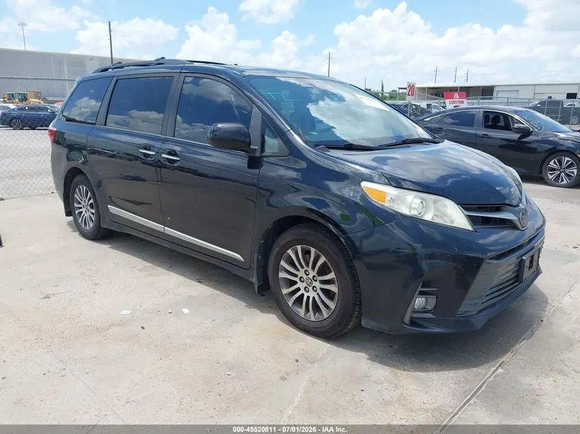 Toyota Sienna Xle Premium 8 Passenger 2018