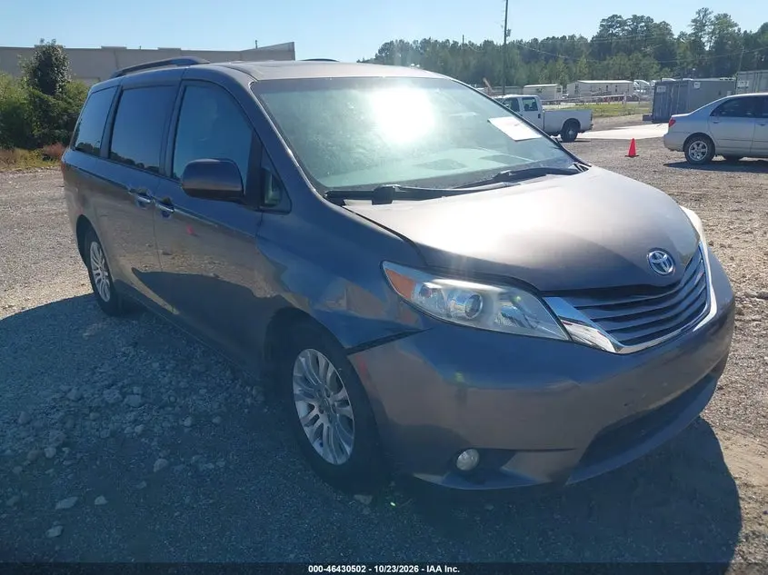 Toyota Sienna Xle 8 Passenger 2017