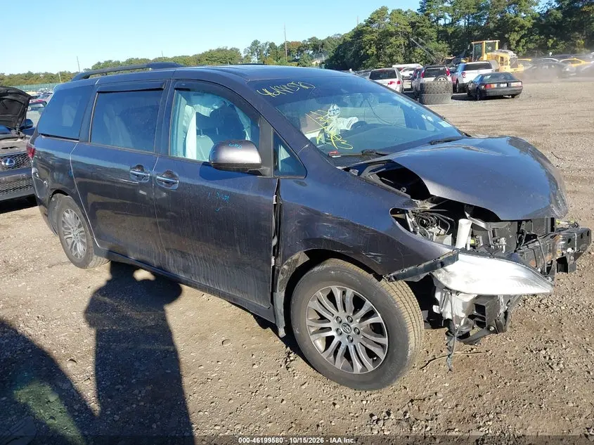 Toyota Sienna Xle 8 Passenger 2018