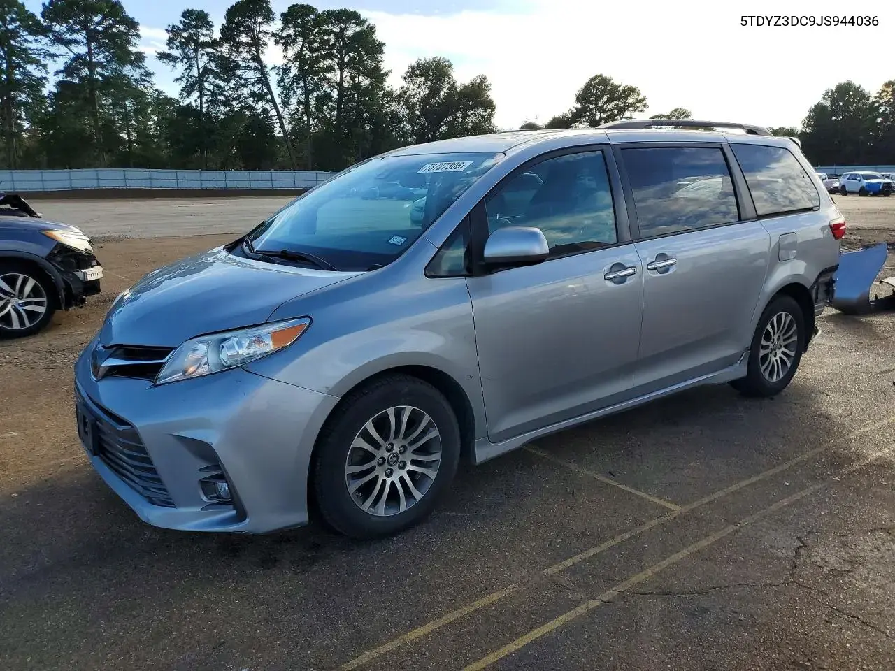 Toyota Sienna Xle Premium 8-Passenger 2018