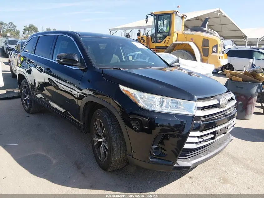 Toyota Highlander Le 2018