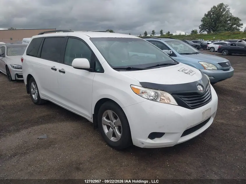 Toyota Sienna 2016