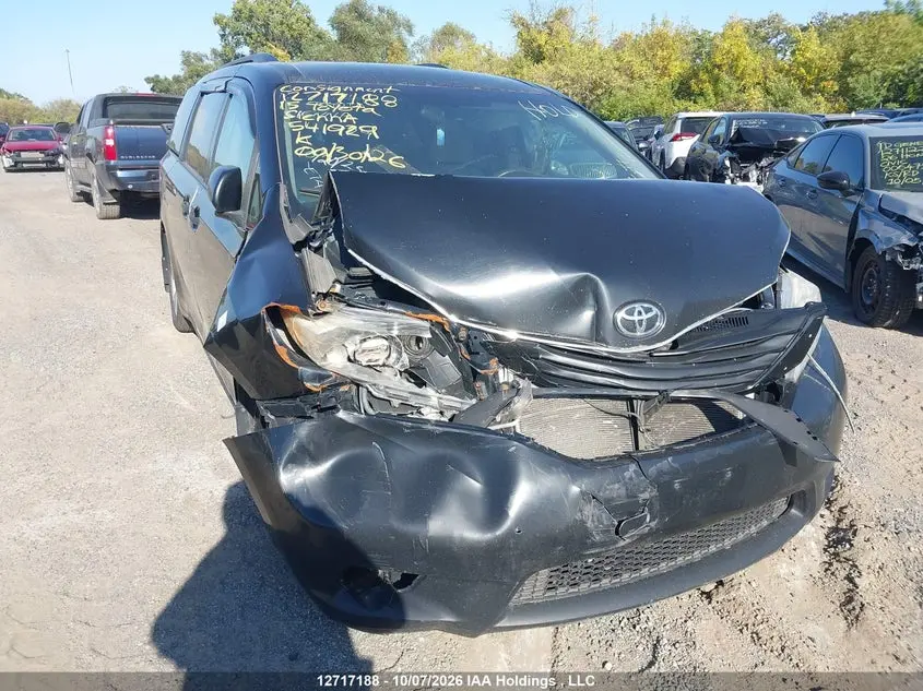 Toyota Sienna 7 Passenger 2015