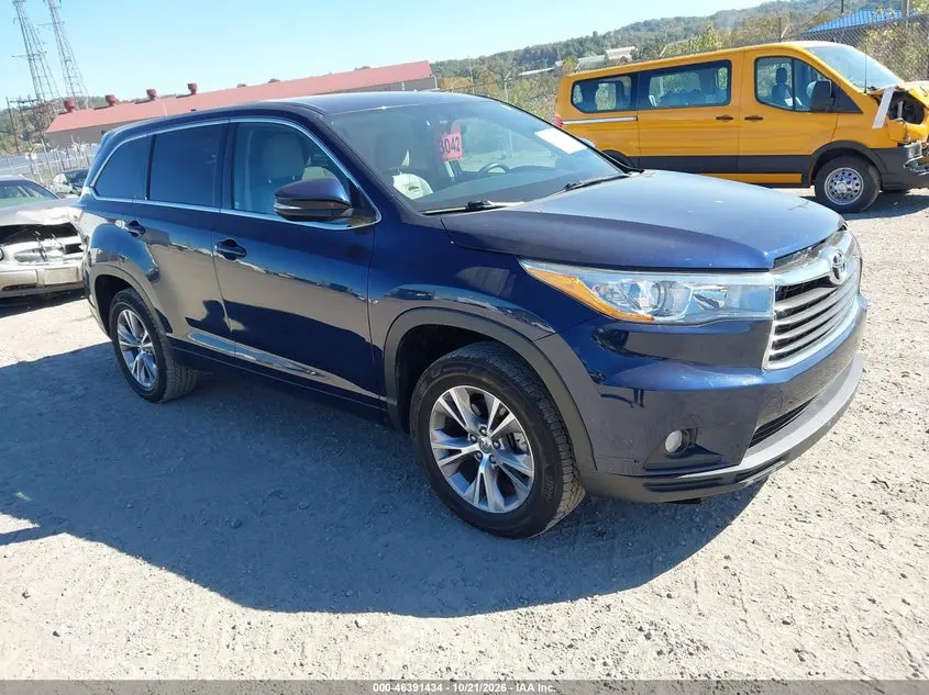Toyota Highlander Le Plus V6 2015