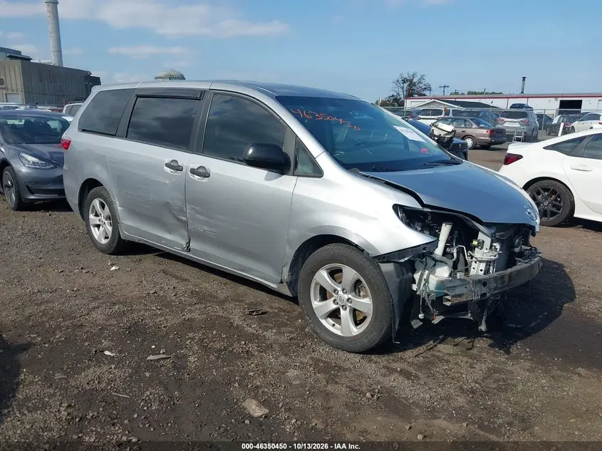 Toyota Sienna L 7 Passenger 2017