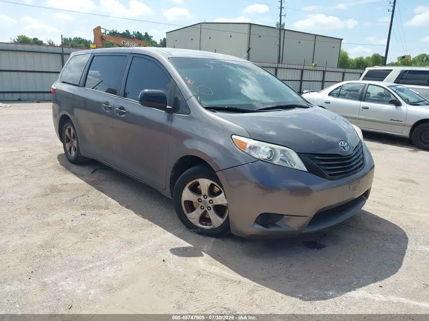 Toyota Sienna L 7 Passenger 2017