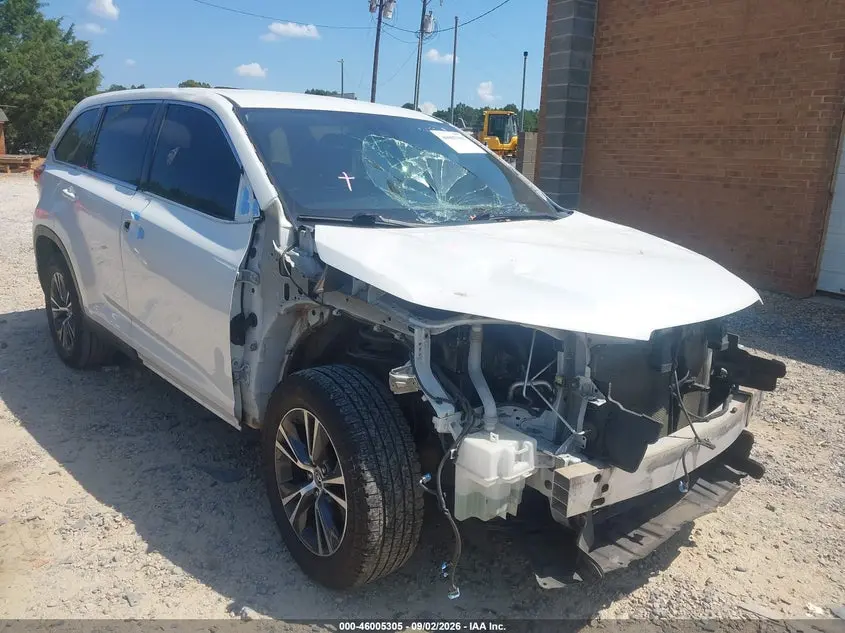 Toyota Highlander Le 2019