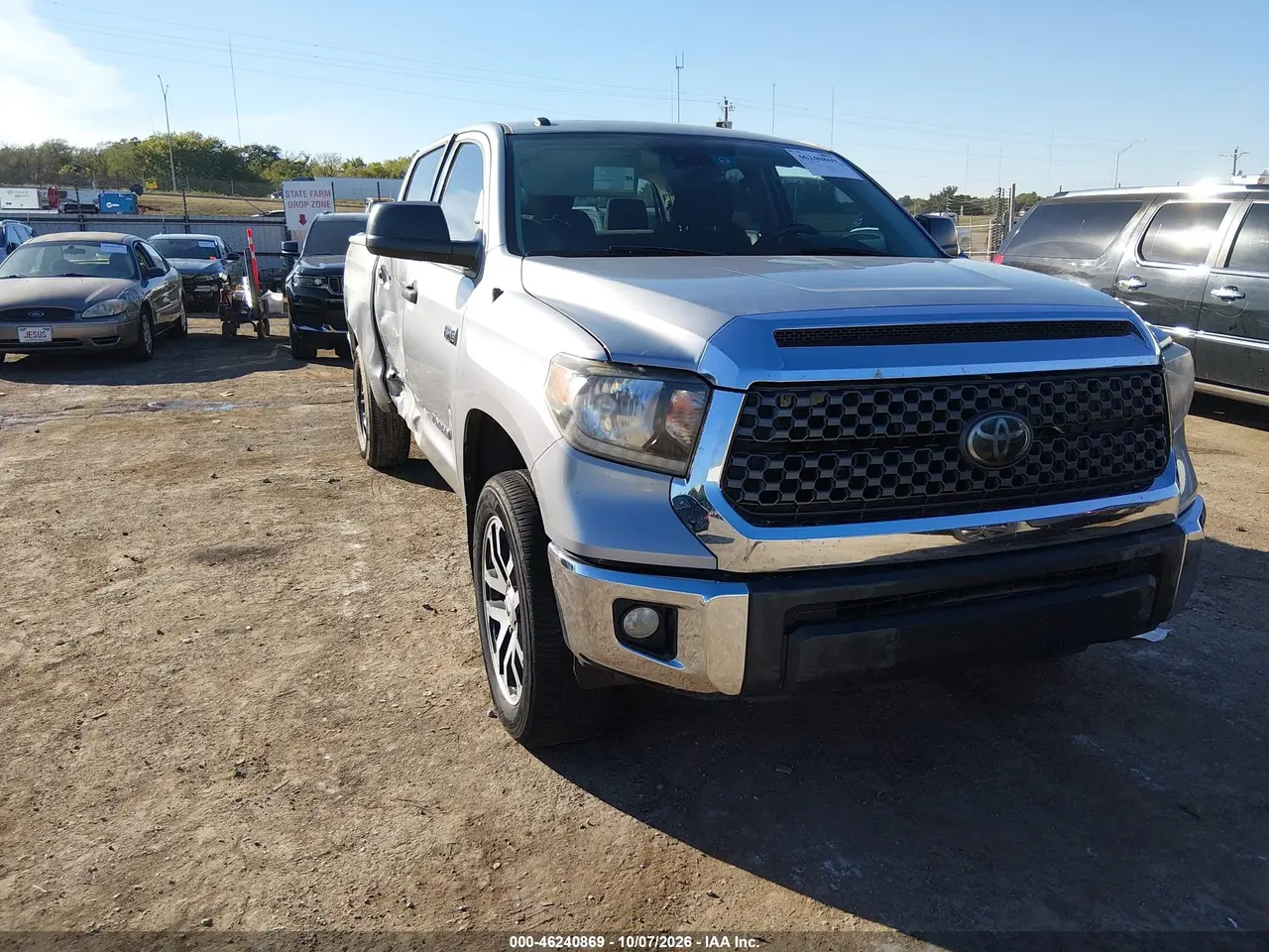 Toyota Tundra Sr5 5.7L V8 2018