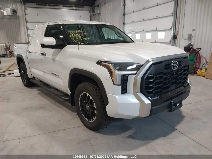 Toyota Tundra Crewmax Limited 2023