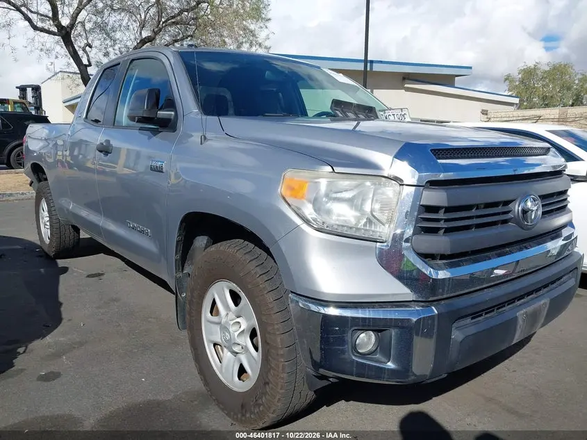 Toyota Tundra Sr5 5.7L V8 2015