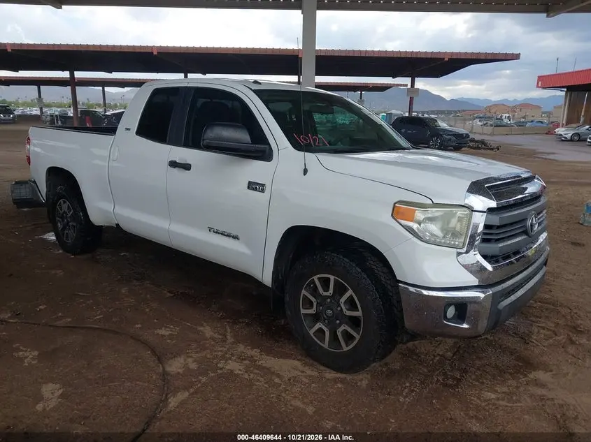 Toyota Tundra Sr5 5.7L V8 2015