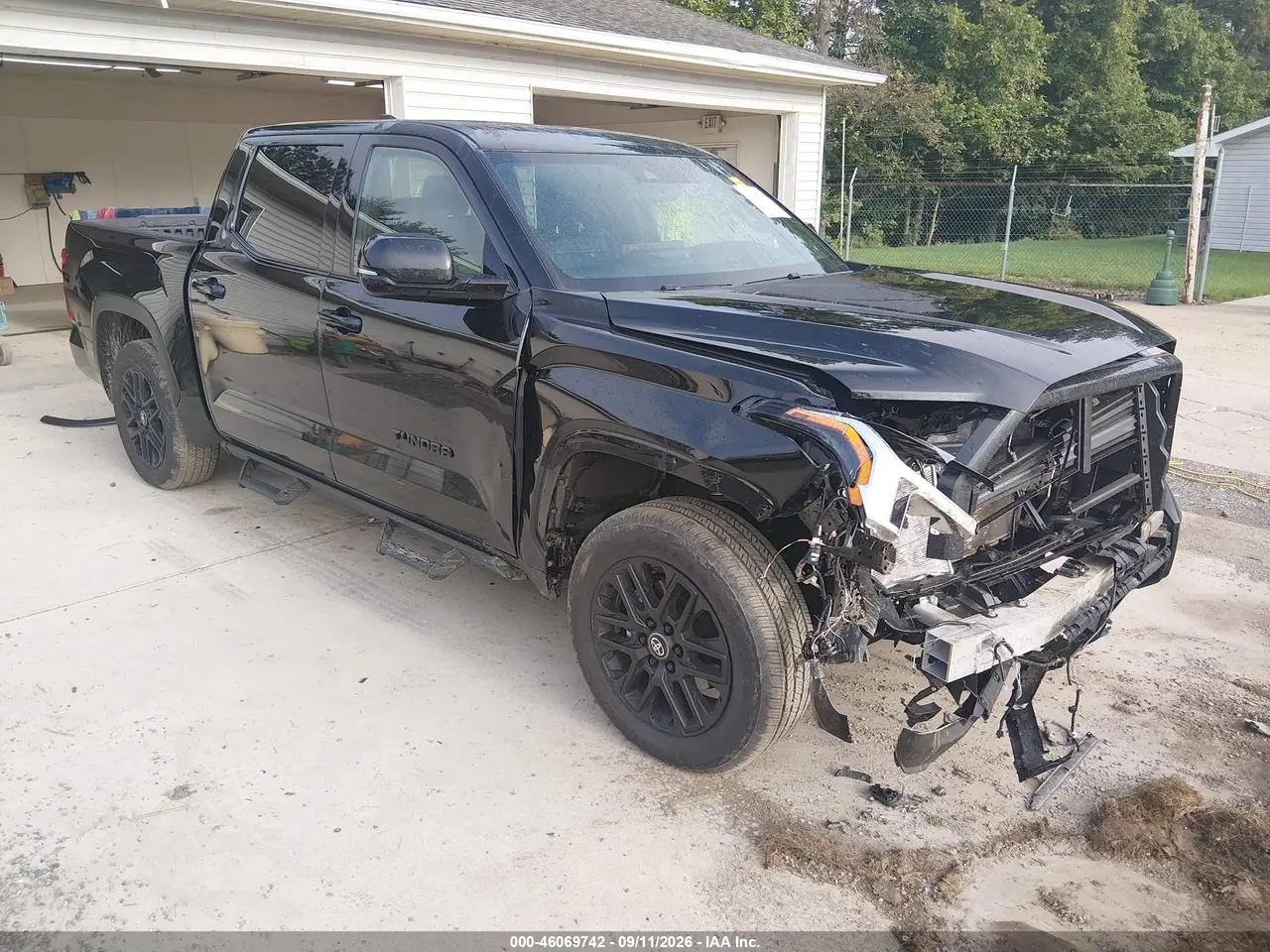 Toyota Tundra Limited Crewmax 5.5' Bed 2026