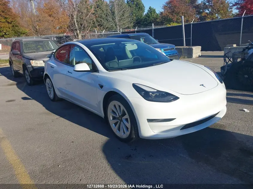 Tesla Model 3 2022