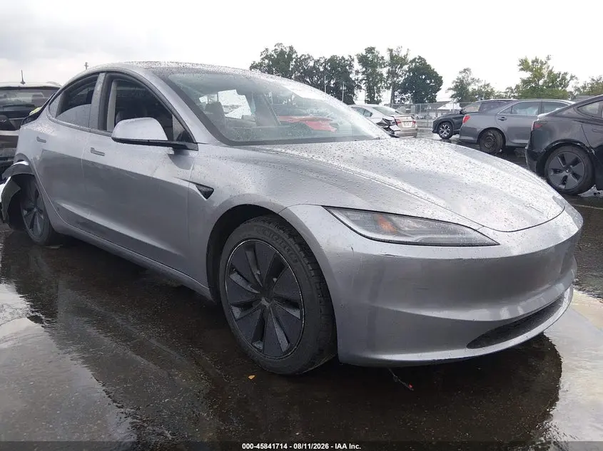 Tesla Model 3 Long Range Rear-Wheel Drive/Standard Rear-Wheel Drive 2025