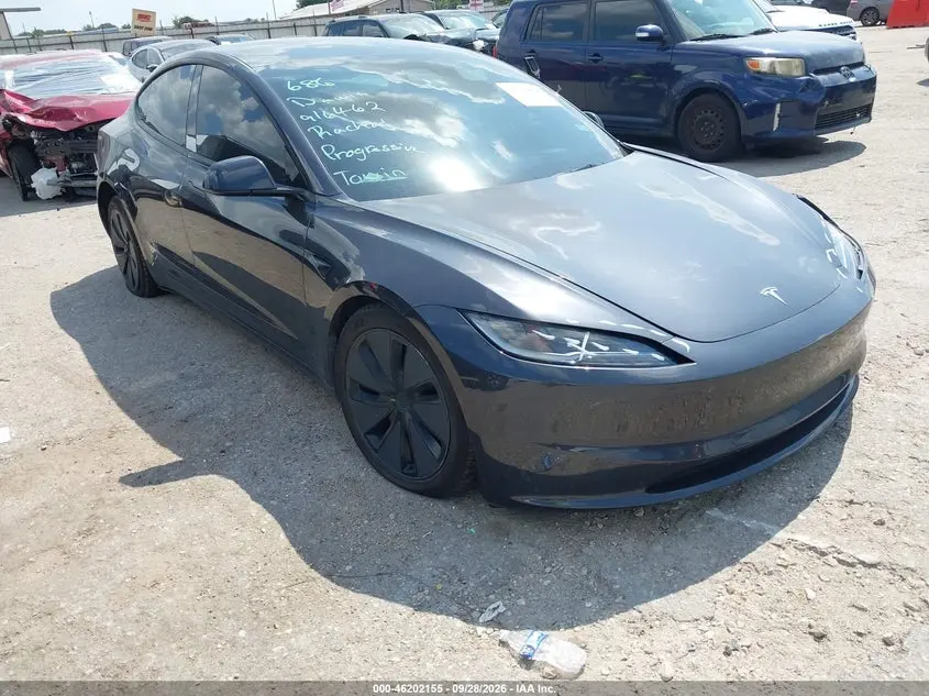Tesla Model 3 Long Range Rear-Wheel Drive/Standard Rear-Wheel Drive 2025