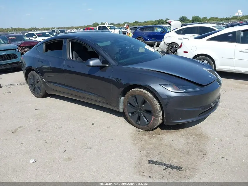 Tesla Model 3 Long Range Rear-Wheel Drive/Standard Rear-Wheel Drive 2025