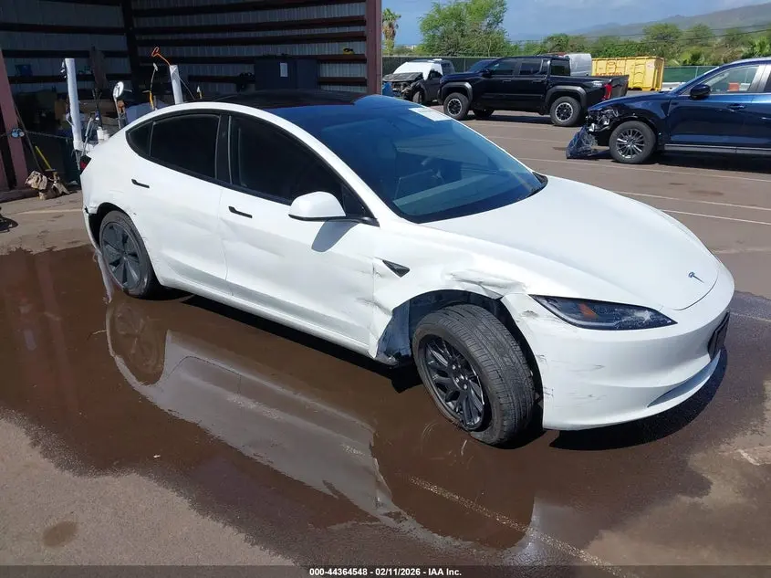 Tesla Model 3 Long Range Rear-Wheel Drive/Standard Rear-Wheel Drive 2025