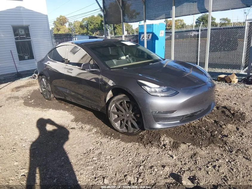Tesla Model 3 Long Range/Mid Range 2018