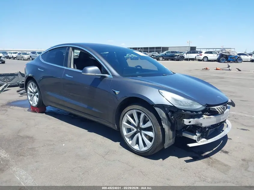 Tesla Model 3 Long Range/Mid Range 2018