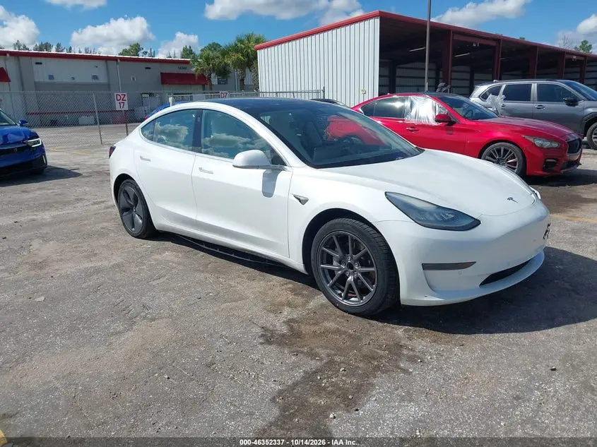 Tesla Model 3 Standard Range Plus Rear-Wheel Drive/Standard Range Rear-Wheel Drive 2020