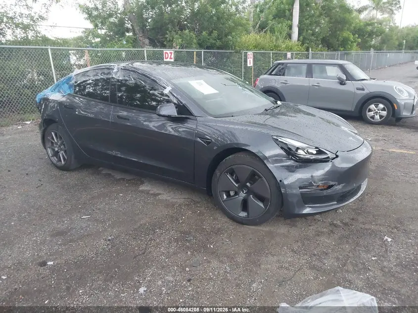 Tesla Model 3 Standard Range Plus Rear-Wheel Drive 2021