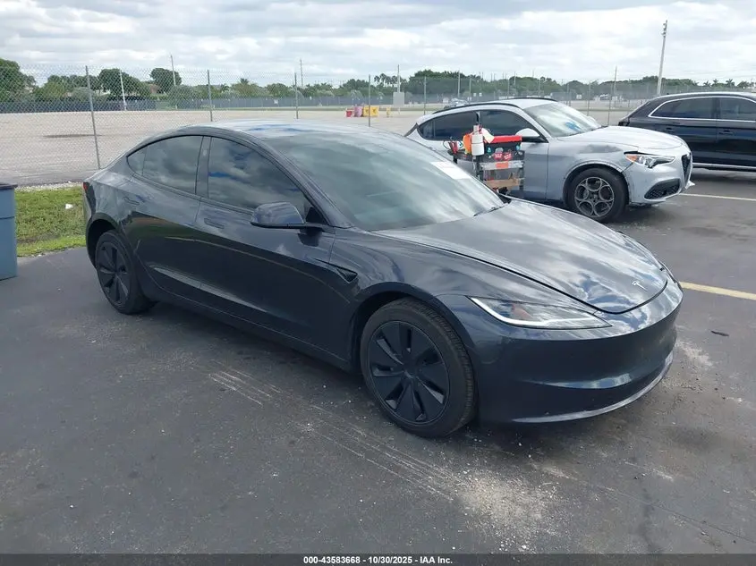 Tesla Model 3 Long Range Dual Motor All-Wheel Drive/Rear-Wheel Drive 2024
