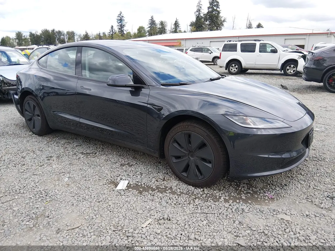 Tesla Model 3 Long Range Rear-Wheel Drive/Standard Rear-Wheel Drive 2025