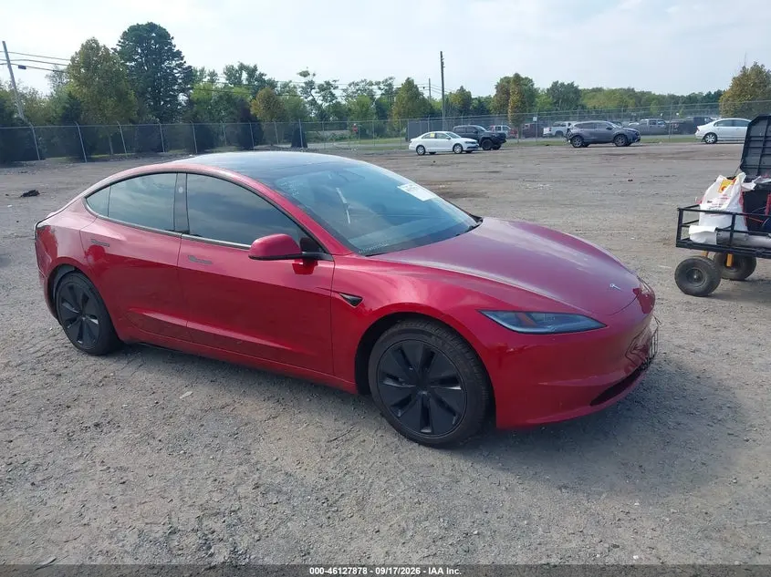 Tesla Model 3 Long Range Rear-Wheel Drive/Standard Rear-Wheel Drive 2025