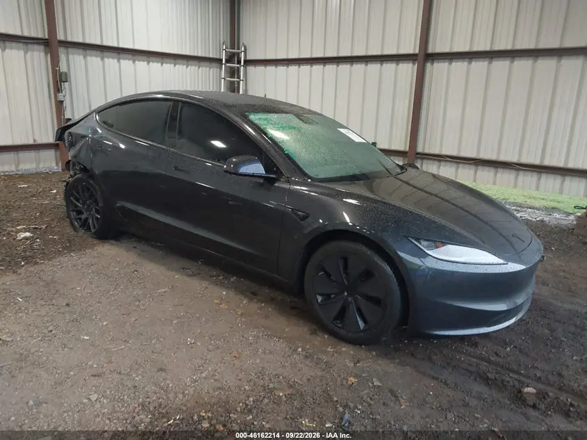 Tesla Model 3 Long Range Rear-Wheel Drive/Standard Rear-Wheel Drive 2025