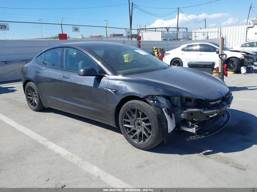 Tesla Model 3 Long Range Rear-Wheel Drive/Standard Rear-Wheel Drive 2025