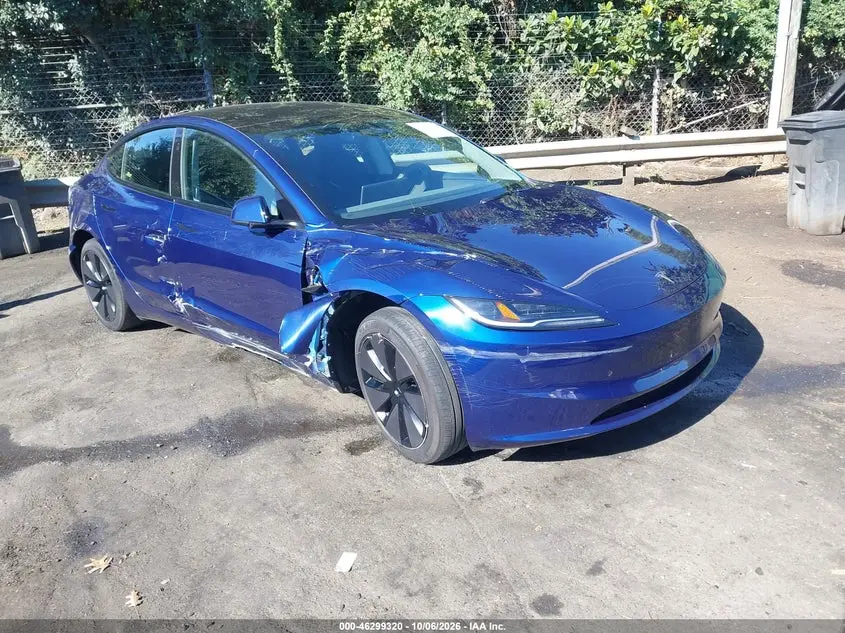 Tesla Model 3 Long Range Rear-Wheel Drive/Standard Rear-Wheel Drive 2025