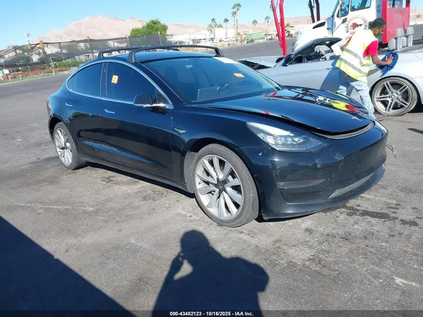 Tesla Model 3 Long Range/Mid Range 2018