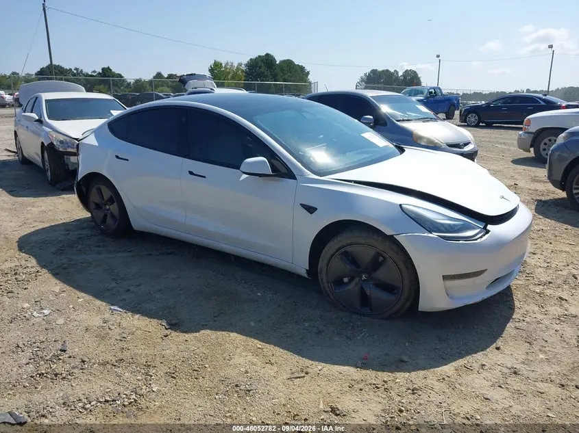 Tesla Model 3 Standard Range Plus Rear-Wheel Drive/Standard Range Rear-Wheel Drive 2020