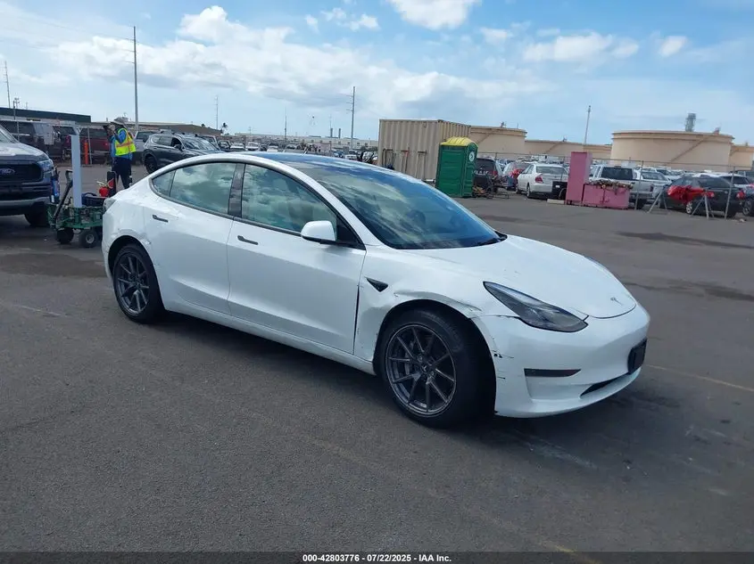 Tesla Model 3 Standard Range Plus Rear-Wheel Drive 2021