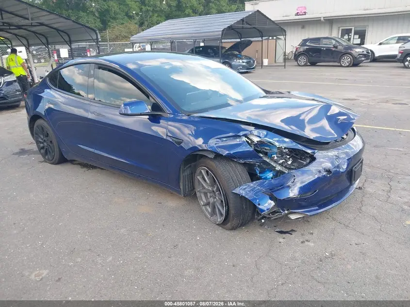 Tesla Model 3 Rear-Wheel Drive 2022
