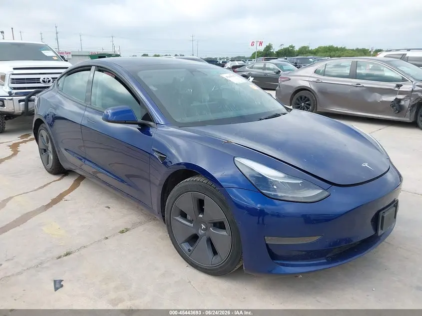 Tesla Model 3 Rear-Wheel Drive 2022