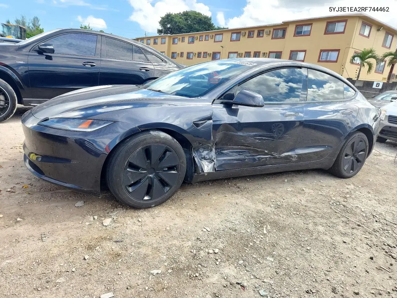 Tesla Model 3 2024