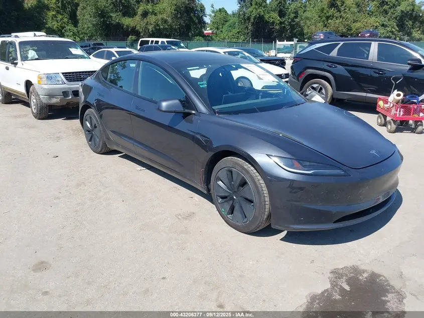 Tesla Model 3 Long Range Dual Motor All-Wheel Drive/Rear-Wheel Drive 2024