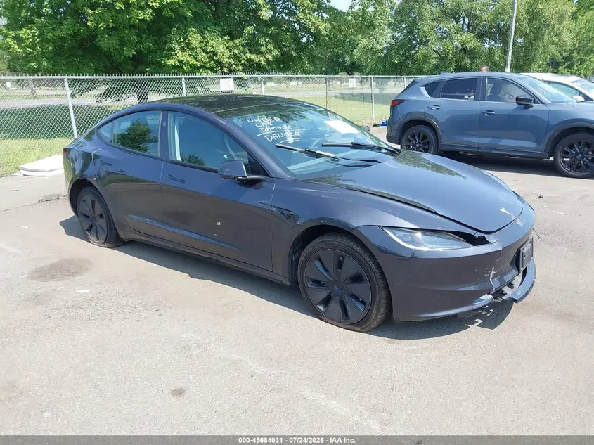 Tesla Model 3 2024