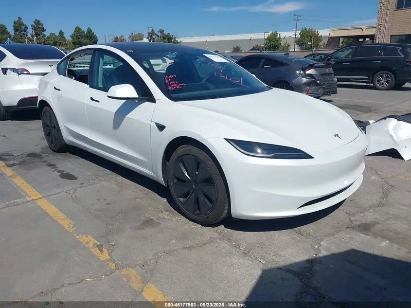Tesla Model 3 Long Range Rear-Wheel Drive/Standard Rear-Wheel Drive 2025